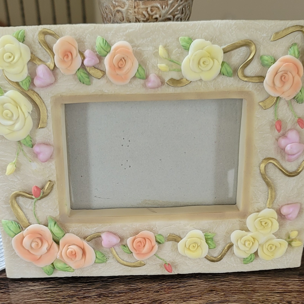 Floral Embellished Photo Frame - Cream and Gold
